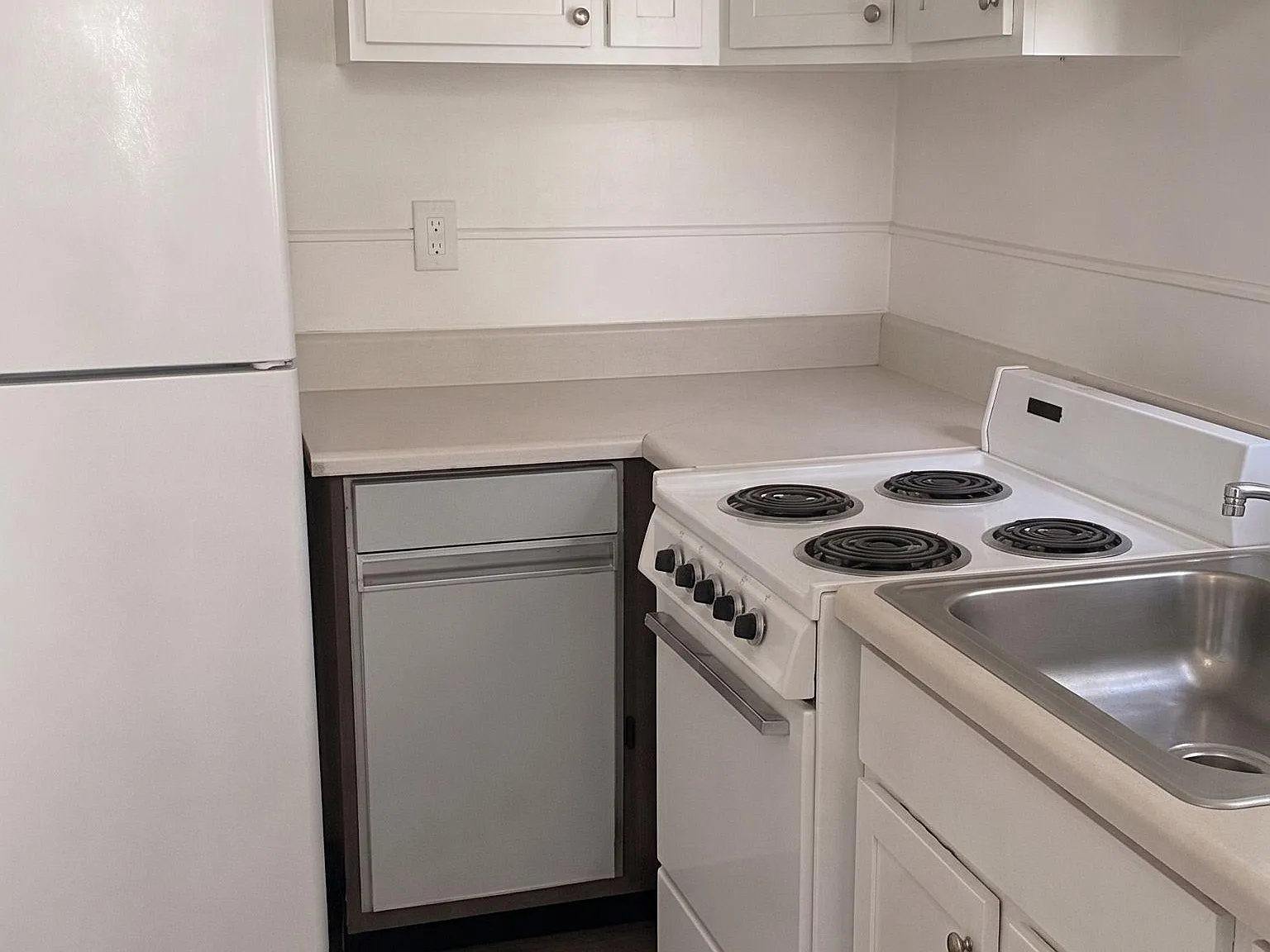 3 bed, 1.0 bath, 1156 sqft, $910 — Photo 4