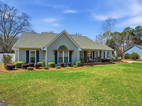 5th image of 548 Saint Andrews Cir