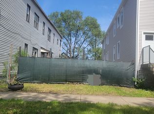 8415 S Mackinaw Ave, Chicago, IL 60617