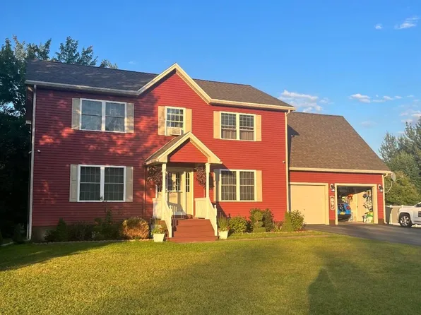 26 Washington St, Peru, NY 12972