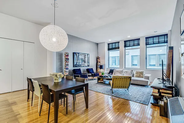Rented by RES New York | media 4