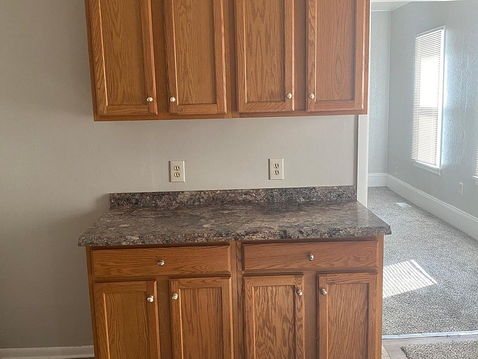 1st image of 3719 E 61st St #4