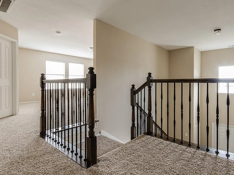 249 Niagara Falls Dr — Photo 28