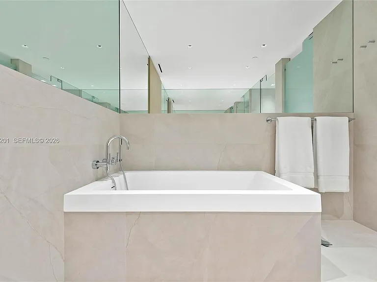 19242 Fisher Island Dr #19242 — Photo 18