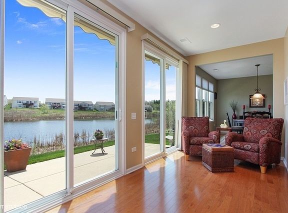 2nd image of 3727 Canton Cir