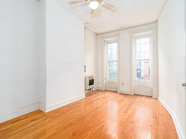 123 Clinton St #1S — Photo 3