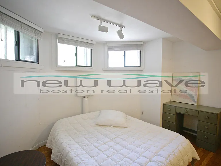 429 Marlborough St #1 — Photo 9