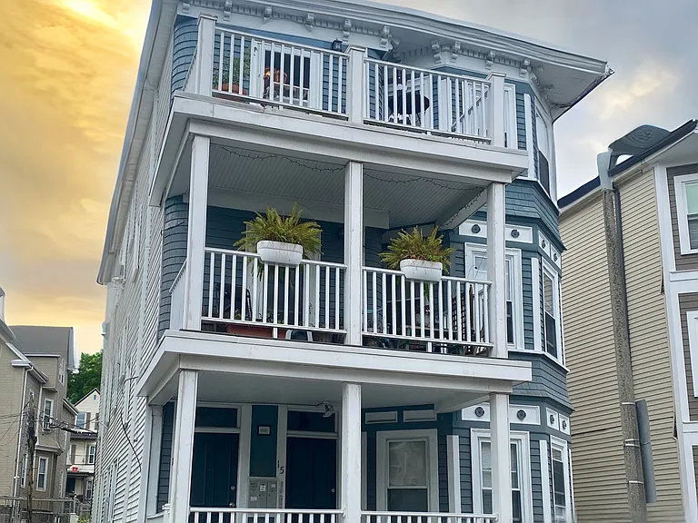 17 Woodlawn St #3 — Photo 1
