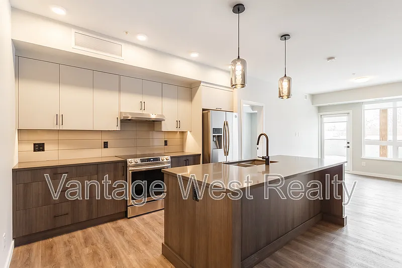 1215 Saint Paul St #205