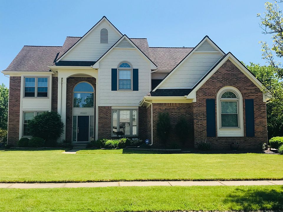 1st image of 45463 Muirfield Dr