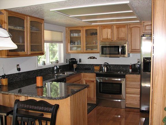2nd image of 2489 Lake Forest Dr
