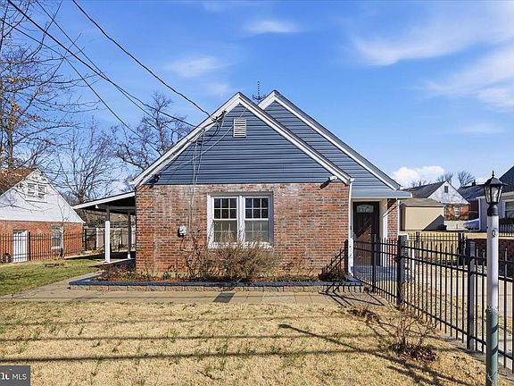 3rd image of 6714 Parkwood St