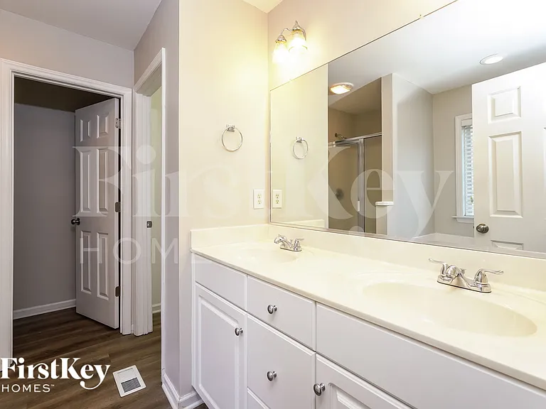4141 Meredith Woods Ln — Photo 12