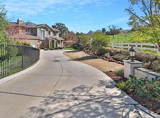 1423 Hidden Ranch Dr, Simi Valley, CA 93063
