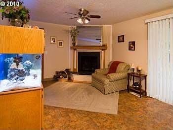5th image of 12040 SW North Dakota St