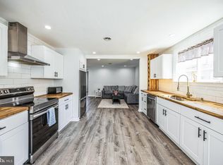 3850 Pine St, Williamstown, NJ 08094