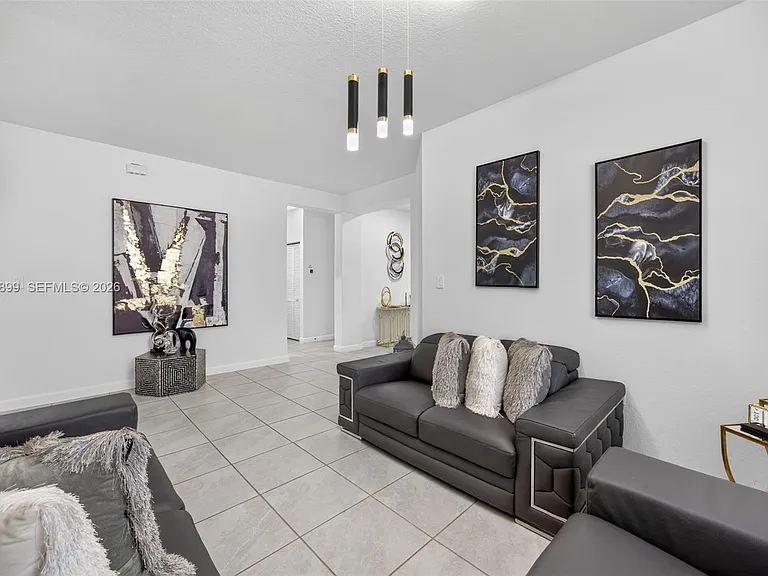 21363 SW 127th Ct — Photo 6