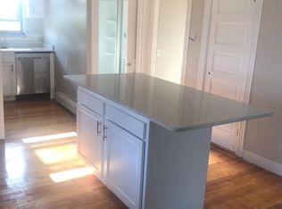 62 Calder St FLOOR 2, Pawtucket, RI 02861