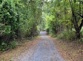 627 Jonathan Rd, Linden, VA 22642