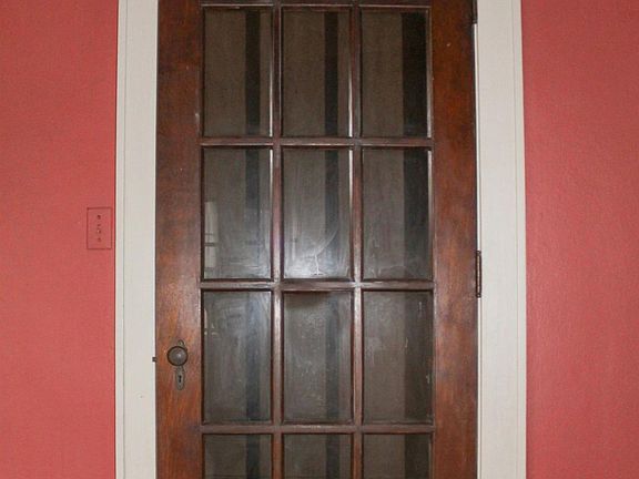 5th image of 1003 Poplar St