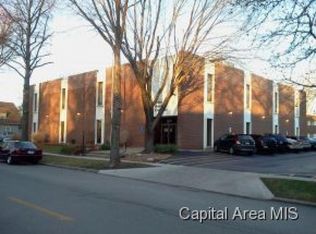 1020 S Spring St, Springfield, IL 62704