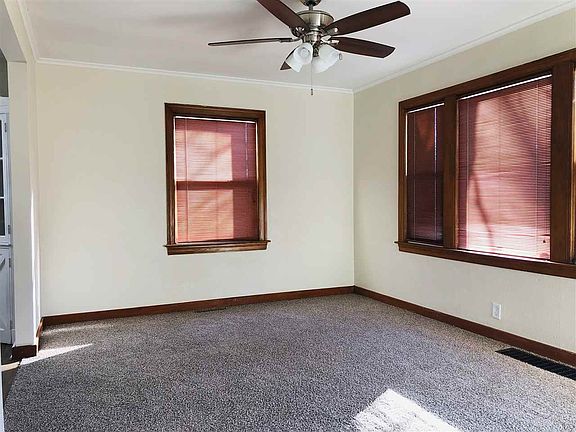 5th image of 1223 Taylor St