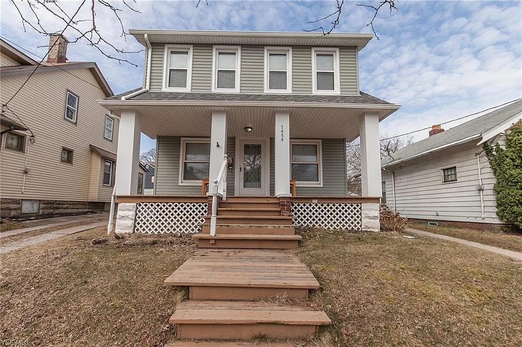 1454 Hopkins Ave photo 1