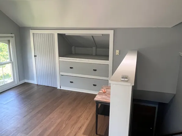 655 Chestnut St APT 3, Dubuque, IA 52001