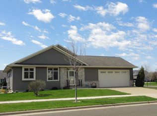 1116 Rolling Oaks Dr, Onalaska, WI 54650