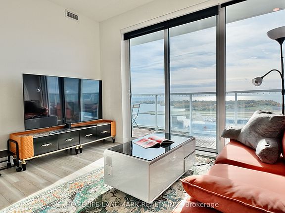 4th image of 17 Bathurst St #4016