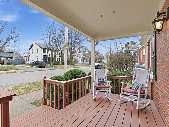 3rd image of 220 Lackawanna Rd