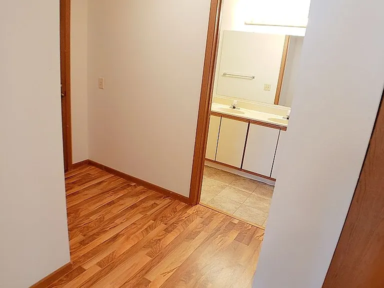 Orchard Village Apartments — Photo 141