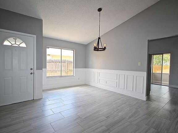 4th image of 1327 La Mirada Ct