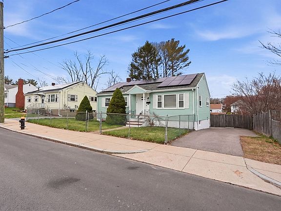 2nd image of 126 Summer St