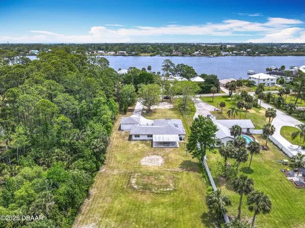 1812 Bayview Dr, New Smyrna Beach, FL 32168