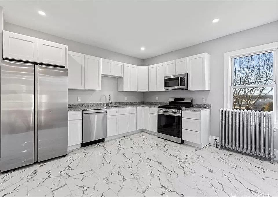 1st image of 18 W Park St