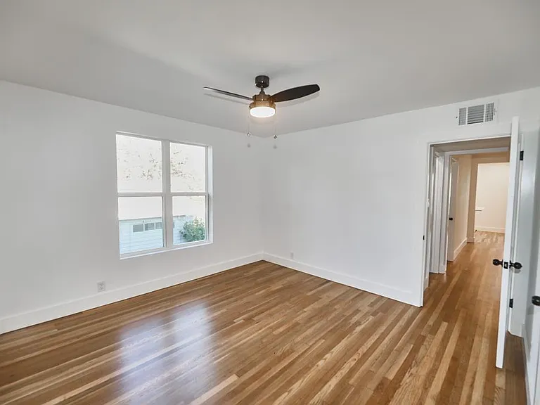 3300 Tom Green St #5 — Photo 16