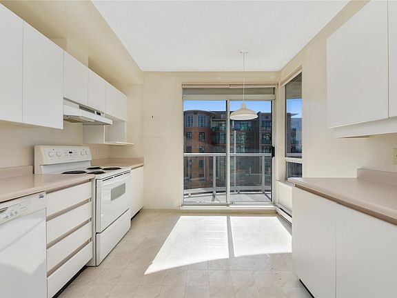 5th image of 1020 View St #801