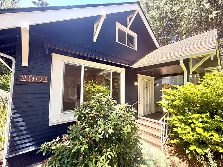 2902 N Mason Ave — Photo 1