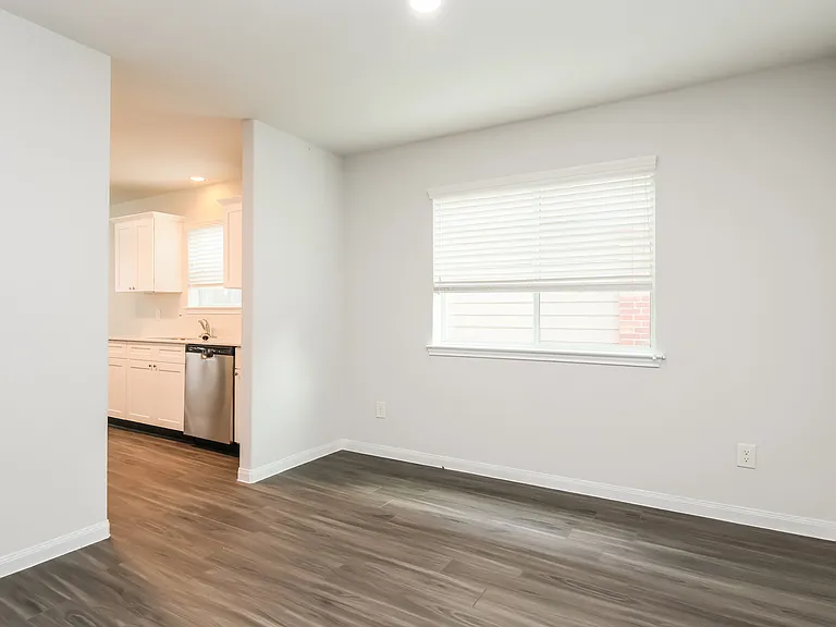 2447 Gibbs Bend Ct — Photo 11
