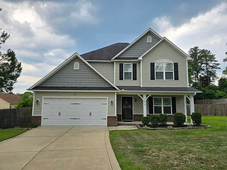 102 Whistling Pines Dr — Photo 1