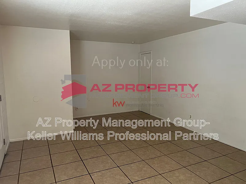 2 bed, 1.0 bath, 950 sqft, $1,000 — Photo 3