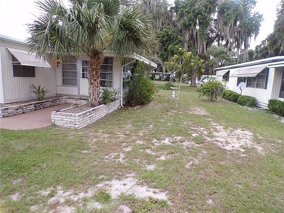 2nd image of 423 Oak Dr