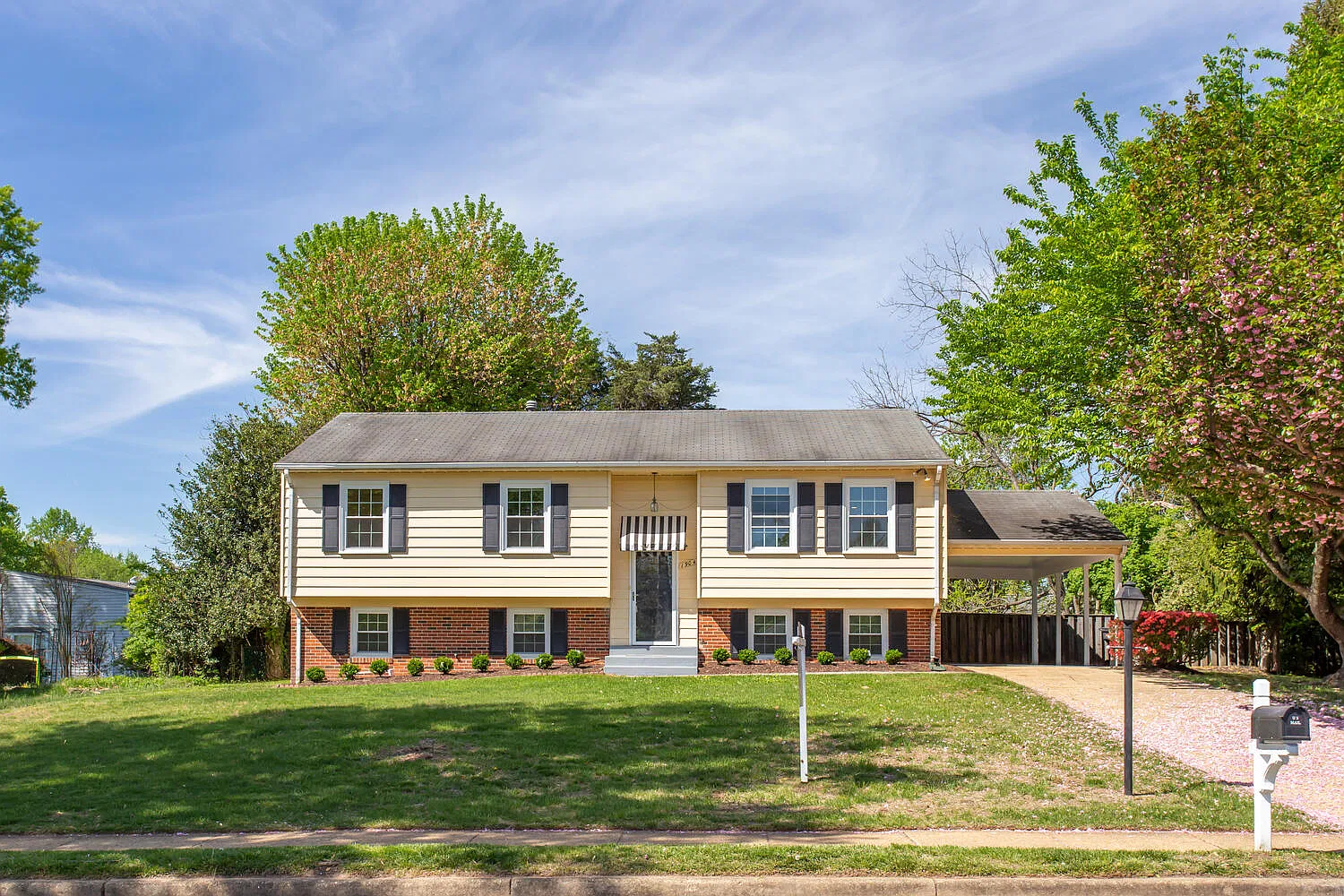 4 bed, 3.5 bath, 2440 sqft, $4,500 — Photo 1