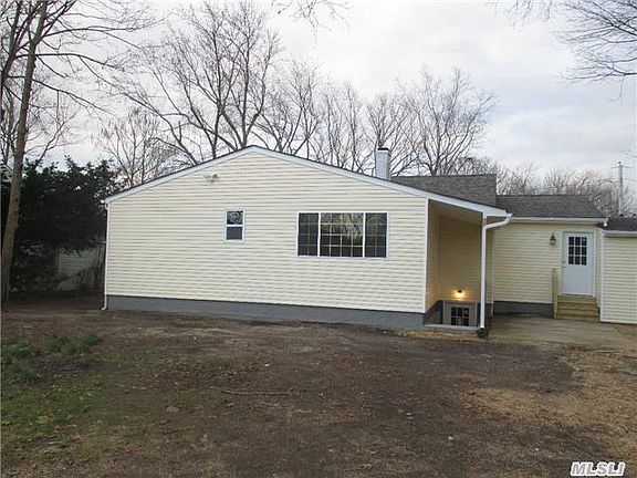 4th image of 189 Adrienne Dr