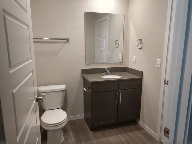 K-Ten Place Apartments — Photo 54