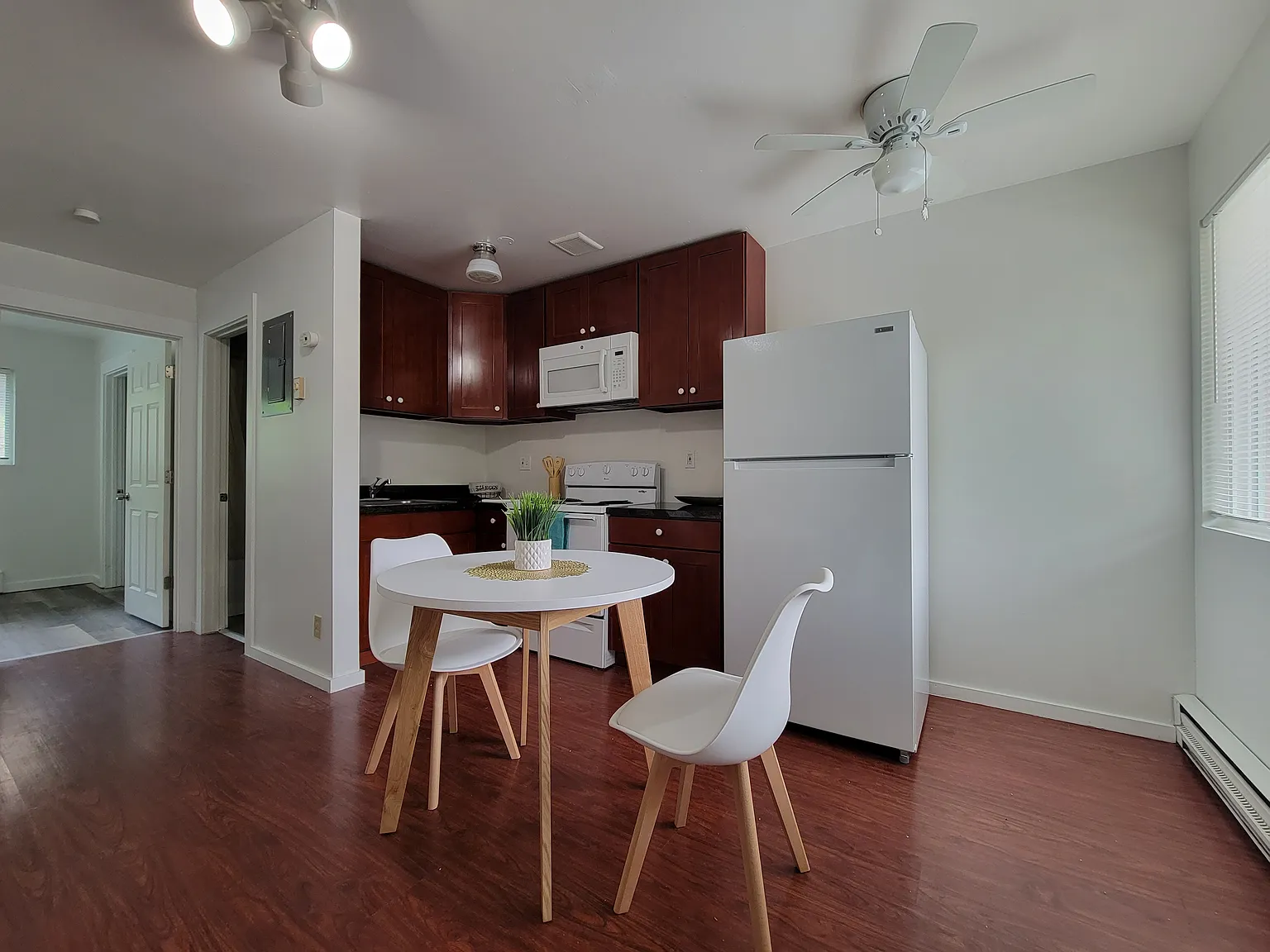 1 bed, $1,350 — Photo 3