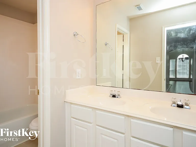 11507 Chippewa Ridge Ct — Photo 13