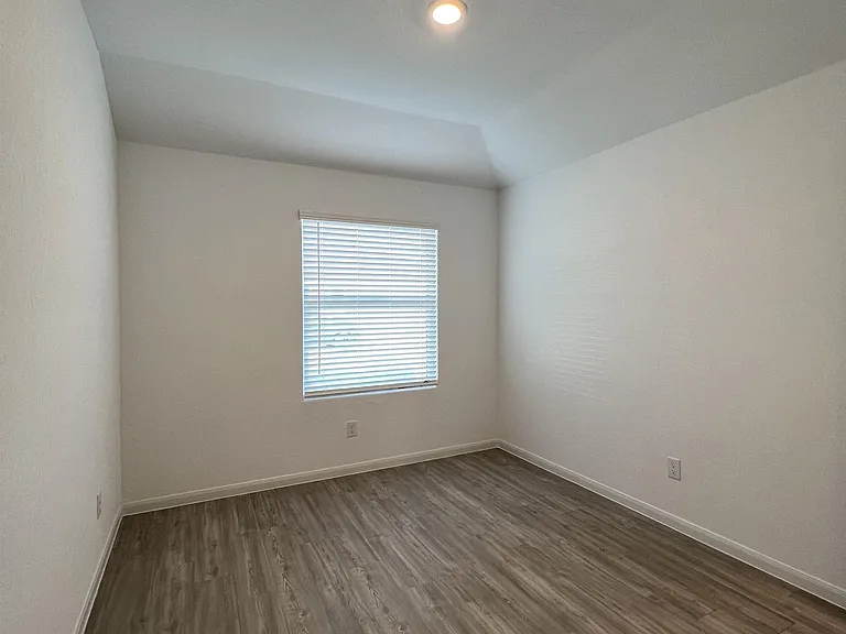 7010 Pail Pl — Photo 27