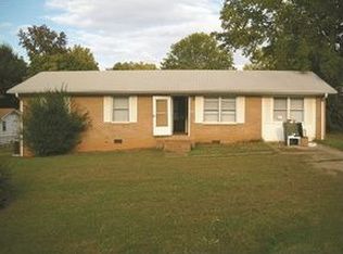 102 Lakeshore Dr, Gaffney, SC 29341